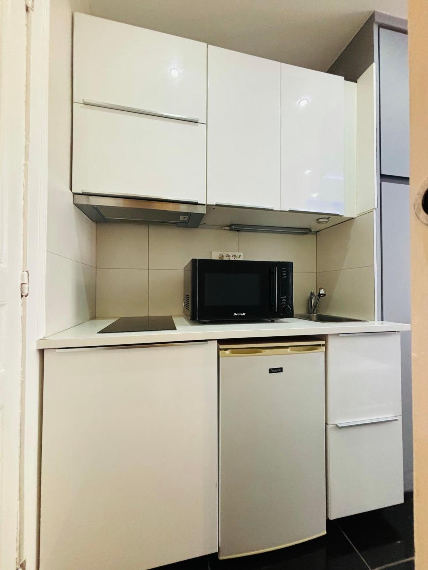 Appartement Coquet En Plein Coeur De Montmartre Paris Luaran gambar